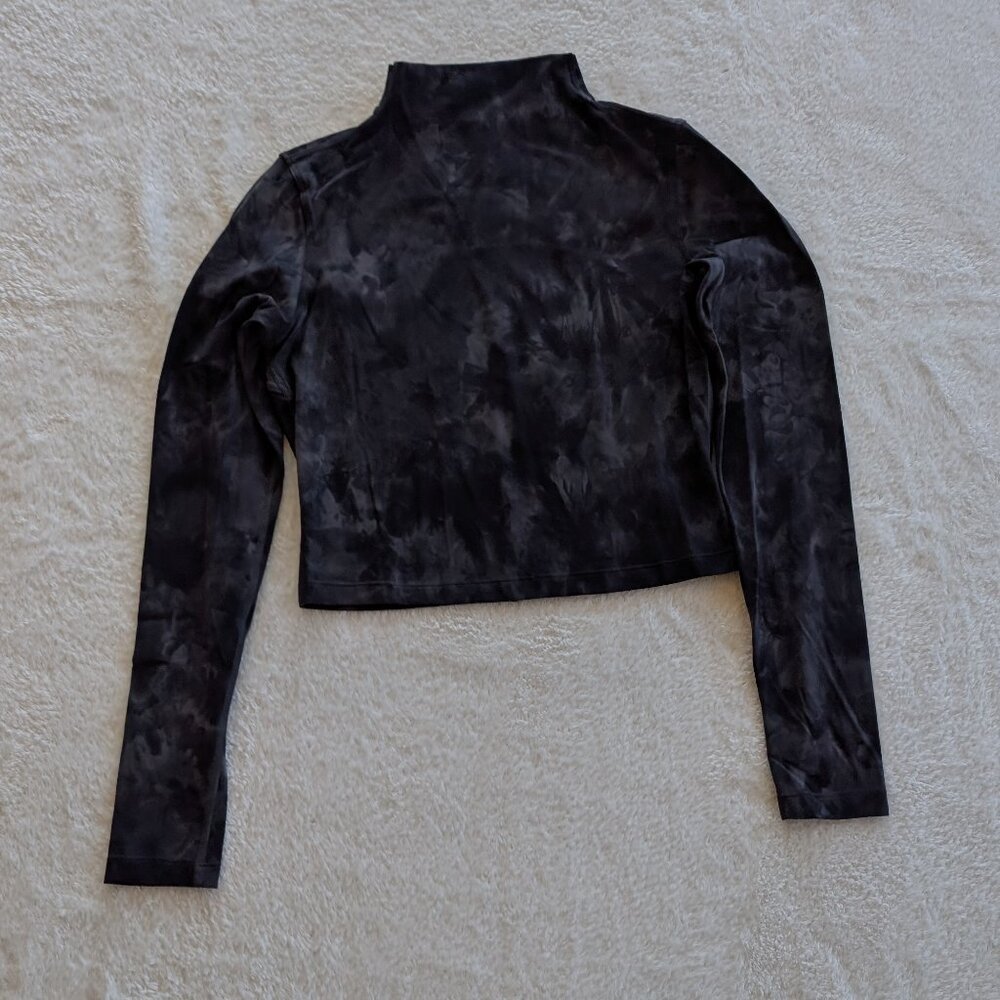 Lululemon - Long sleeve half top - Black Tie die - Size 8